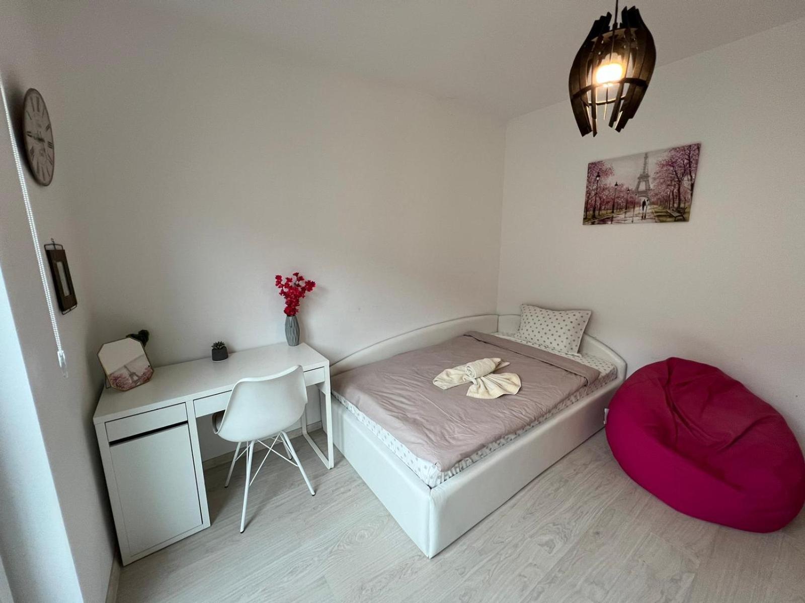 Paris Luxury Top Centre 2Bdr Apt W Work Desk And Wifi Near Nevsky Cathedral Sofía Exterior foto